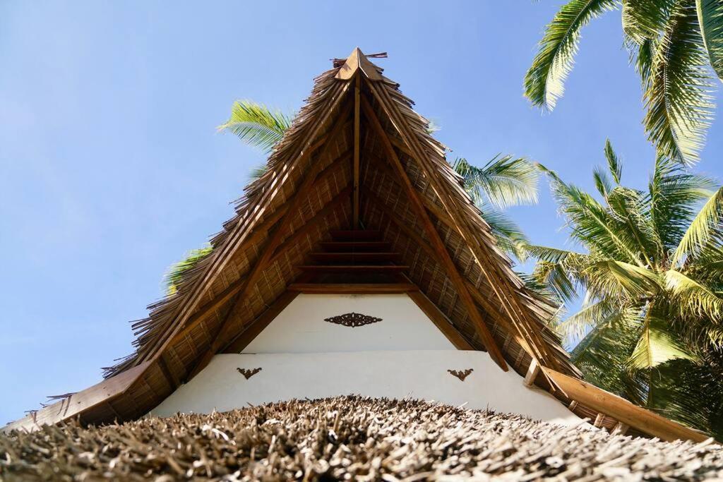 Beach-Front Sumbawa Surf House Lemonga Extérieur photo